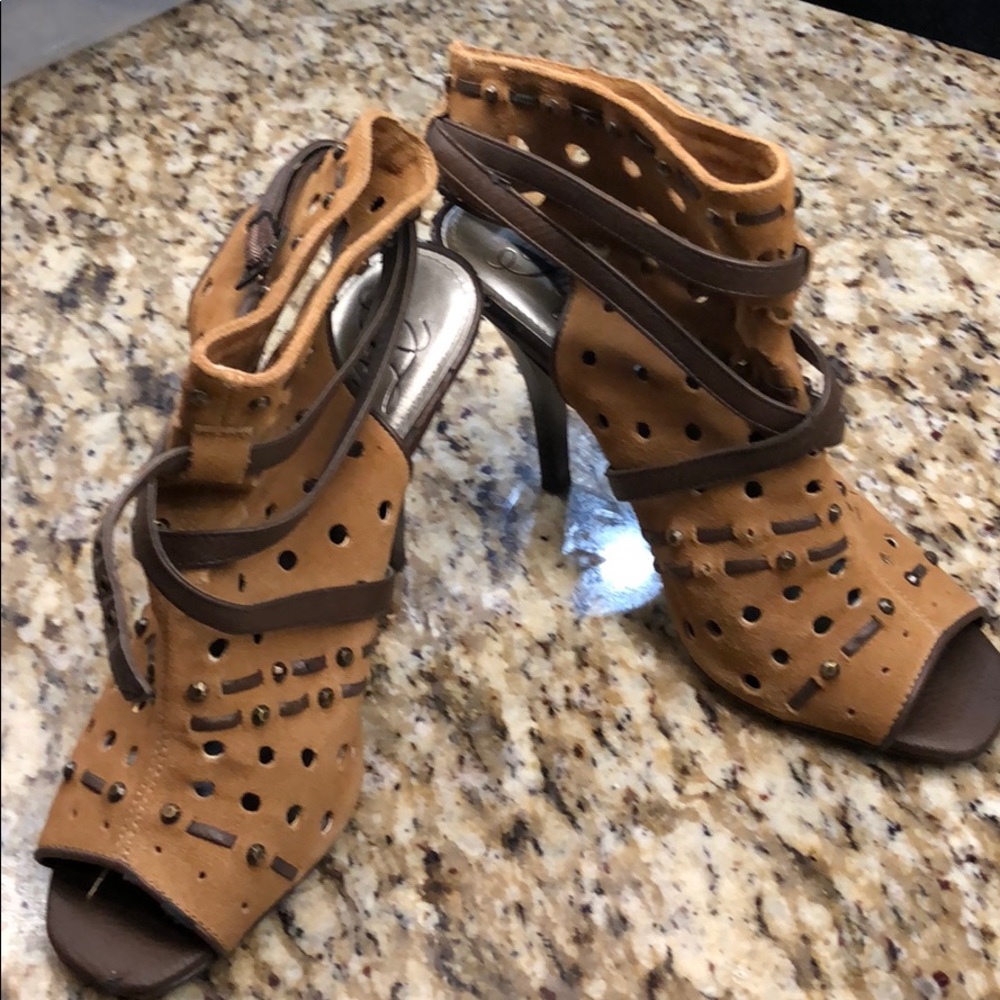 Fergie Heels Brown